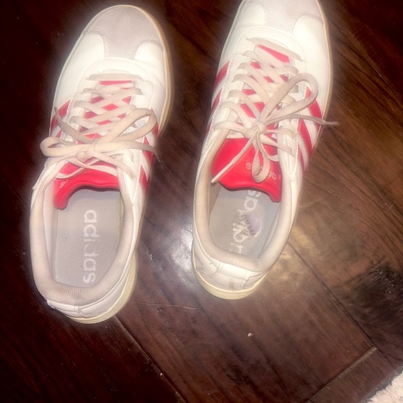 Women's. Adidas Red and White Sneakers/ Jabba . Size 8.5 - Picture 2 of 4